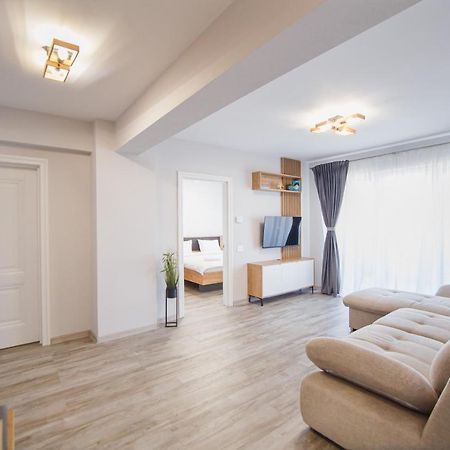 Creamy Wood Haven Apartment ออราแด ภายนอก รูปภาพ
