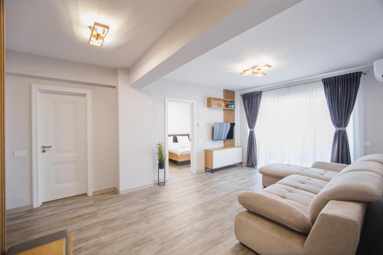 Creamy Wood Haven Apartment ออราแด ภายนอก รูปภาพ
