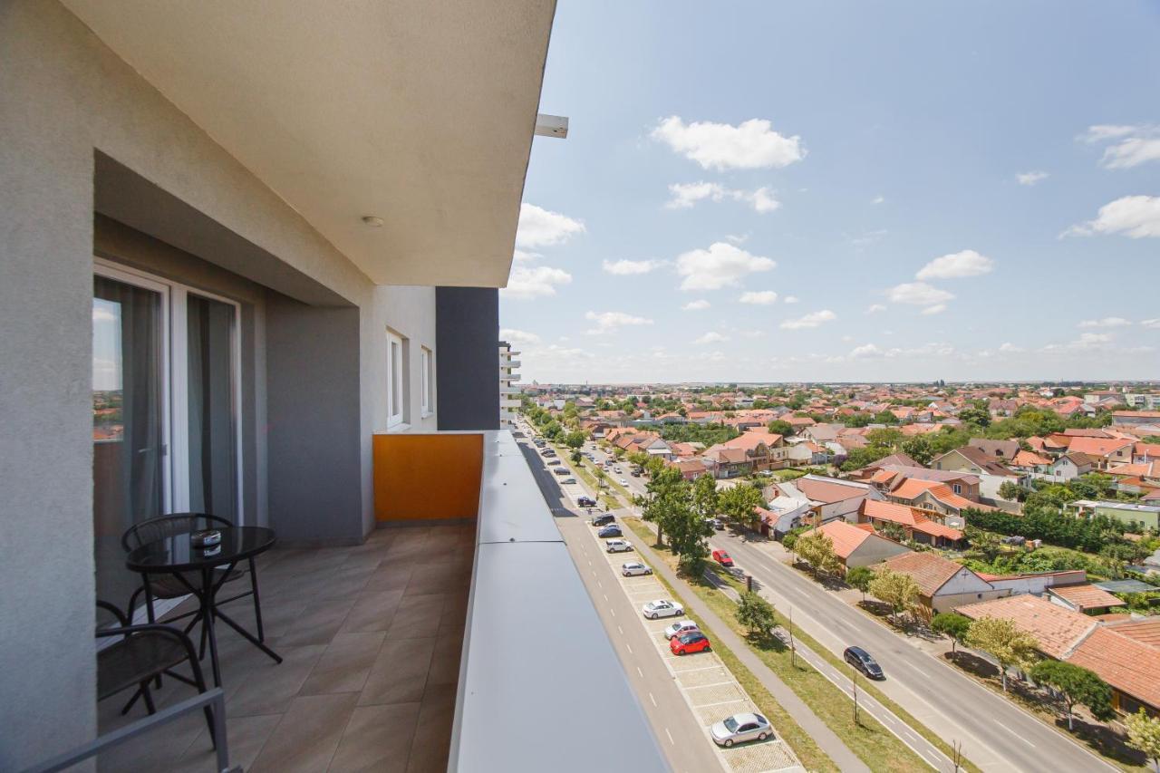Creamy Wood Haven Apartment ออราแด ภายนอก รูปภาพ