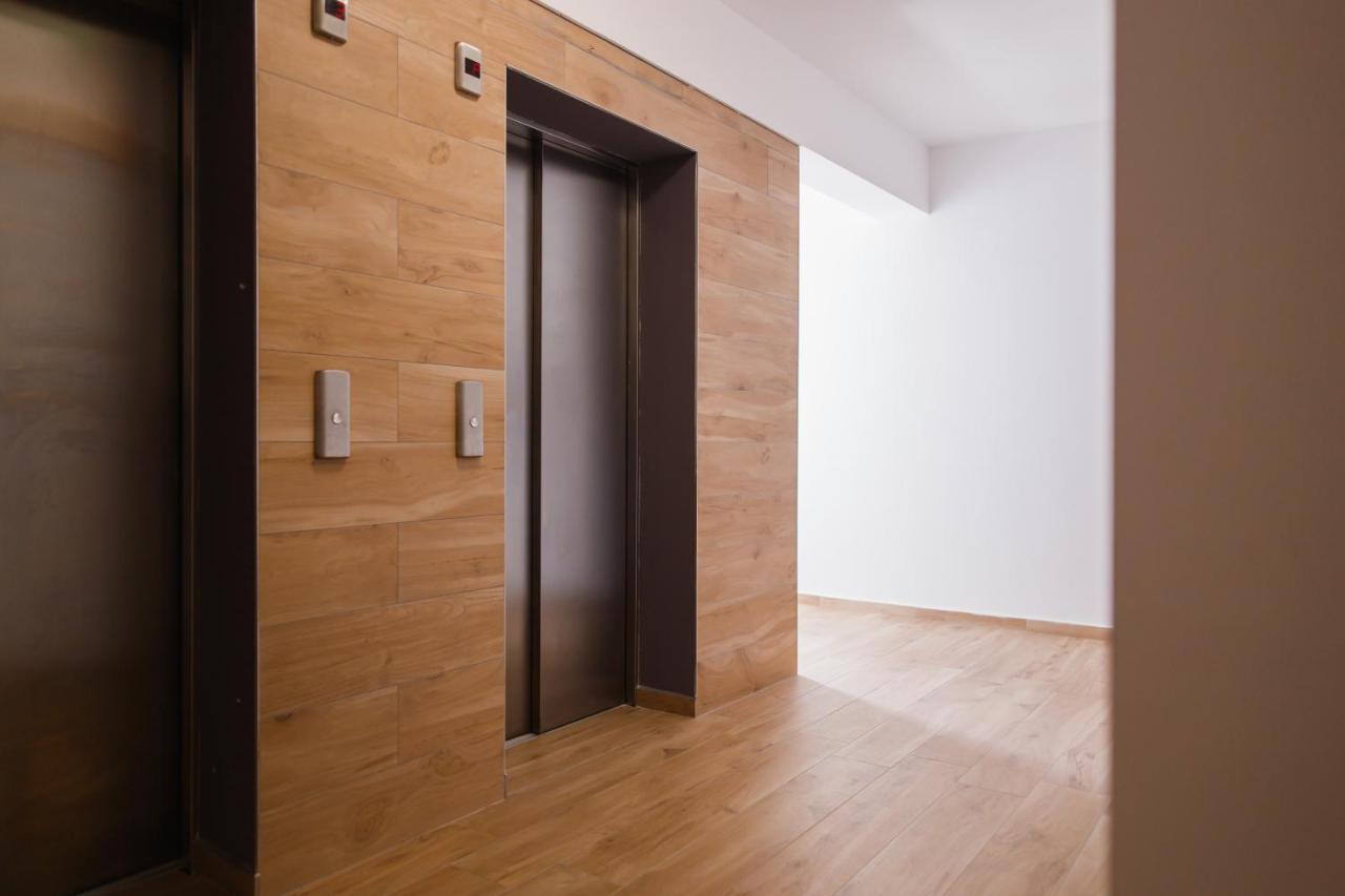 Creamy Wood Haven Apartment ออราแด ภายนอก รูปภาพ