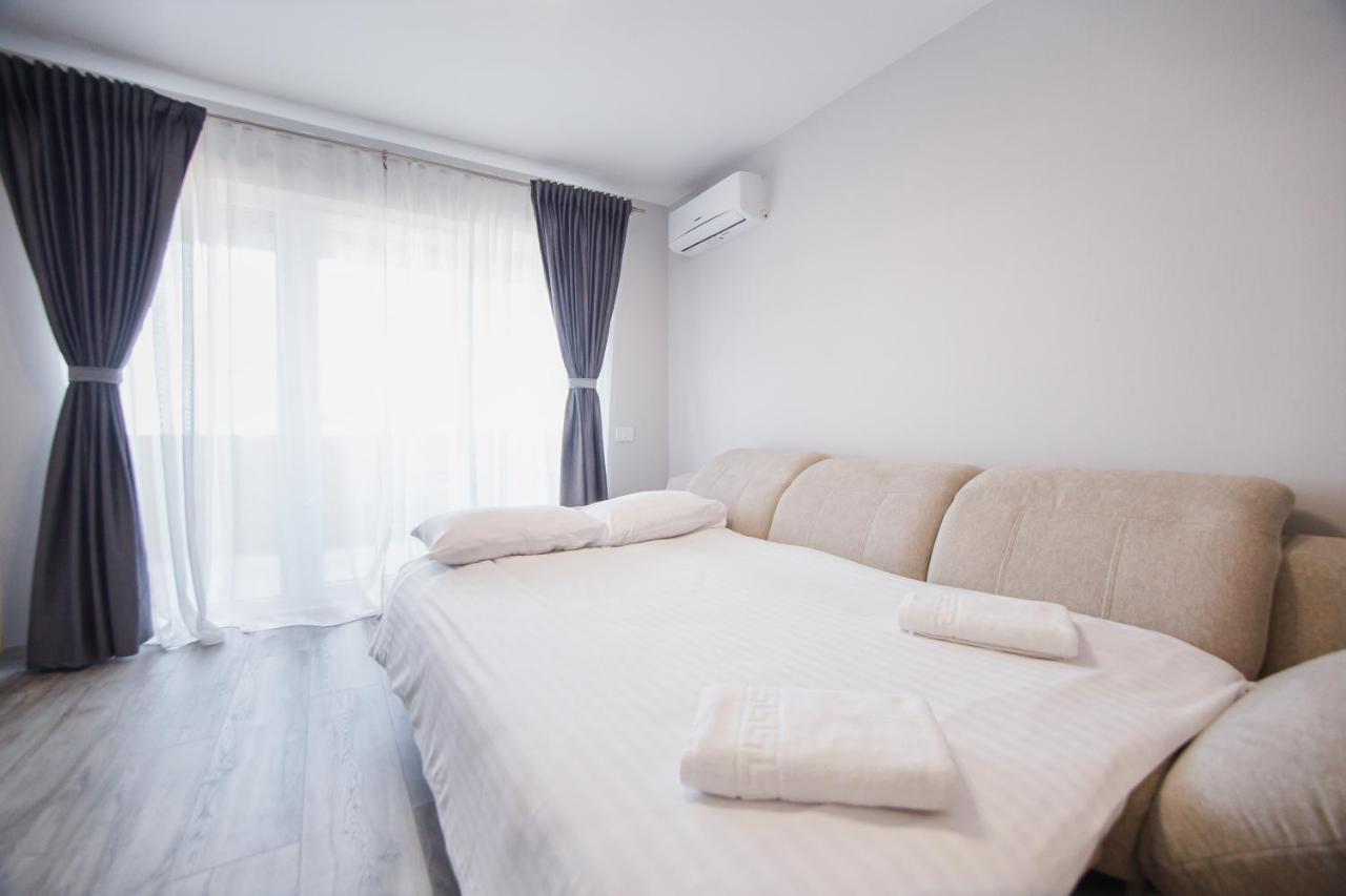 Creamy Wood Haven Apartment ออราแด ภายนอก รูปภาพ